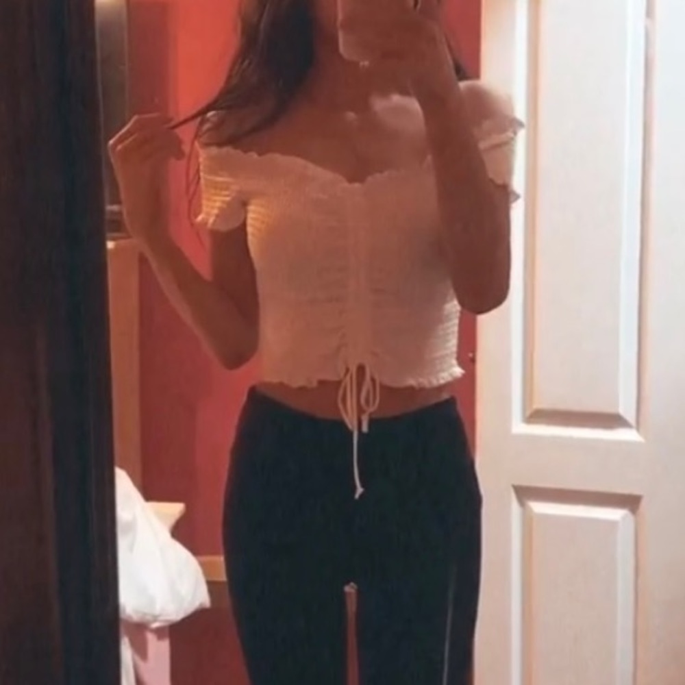 Crop Top Off Shoulder - Picture 5 of 5